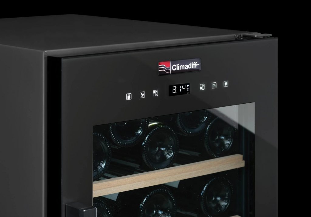 Cette cave à vin de service du n°1 français voit son prix fondre fortement