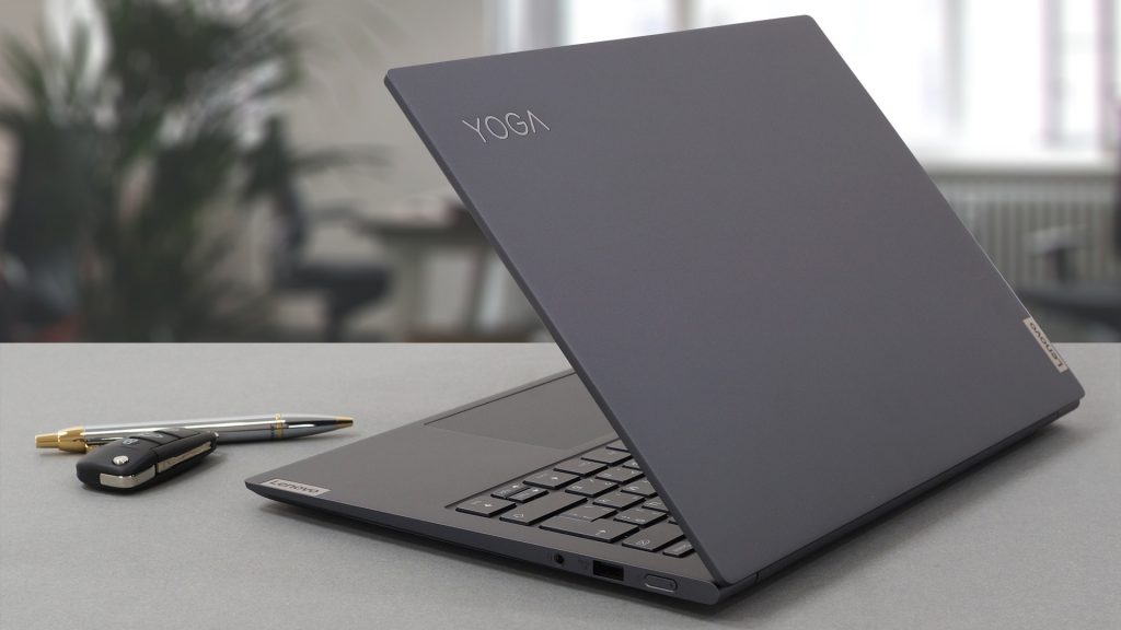 Une cascade de réduction sur ce pc portable Lenovo Yoga parfait pour la productivité